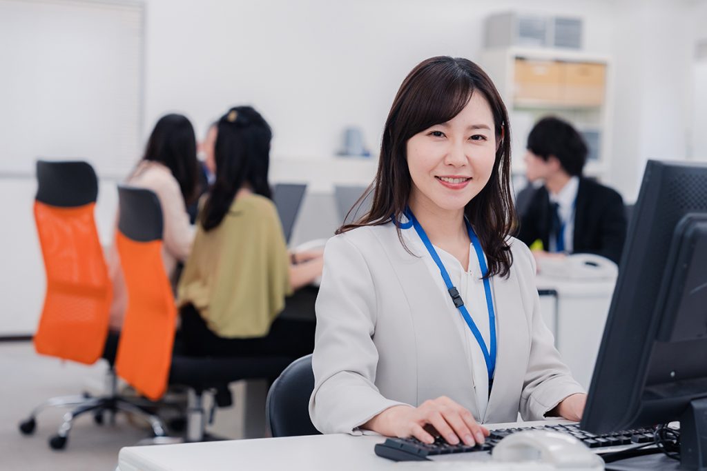 オフィスの女性